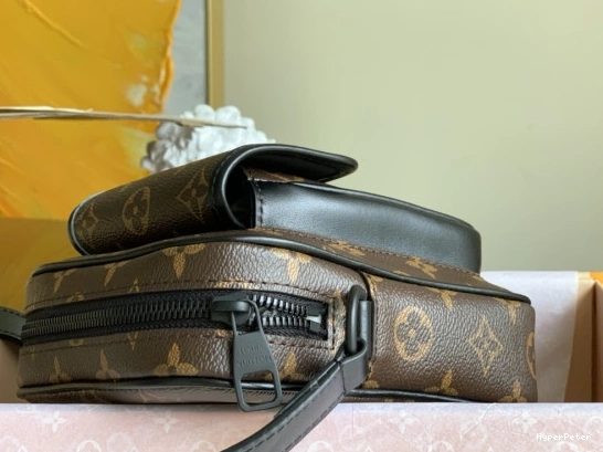 LOUIS Wallet VUITTON Wearable Christopher 0716